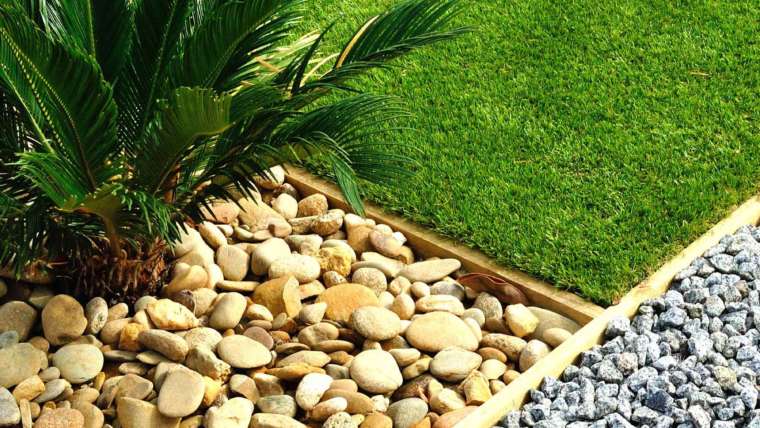 Decorative Stones & Pots